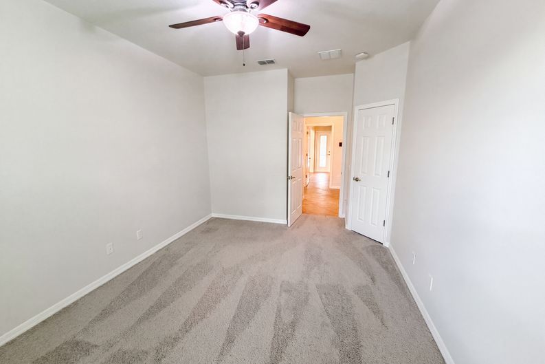 Photo 19 of 46 of 280 Chandler Cir, Oviedo, FL
