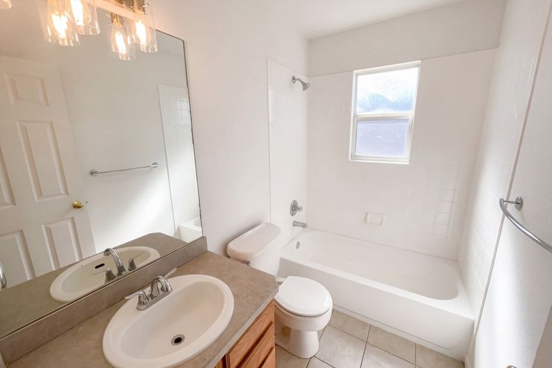 Photo 14 of 20 of 9686 Fairwood St, Littleton, CO