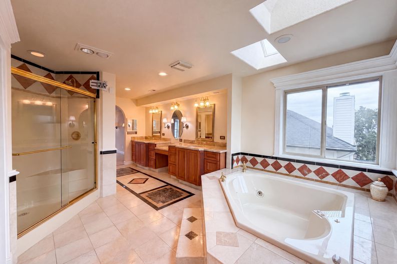 Photo 9 of 40 of 15745 SW Windham Ter, Portland, OR