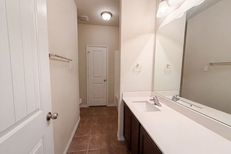 Photo 11 of 24 of 824 Tuscan Rd, Harker Heights, TX