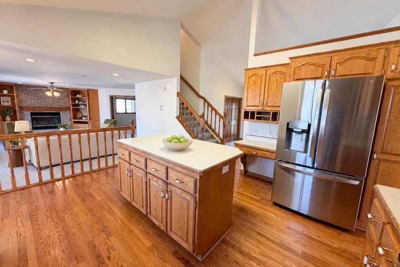 Photo 16 of 38 of 8433 Upland Ln N, Maple Grove, MN
