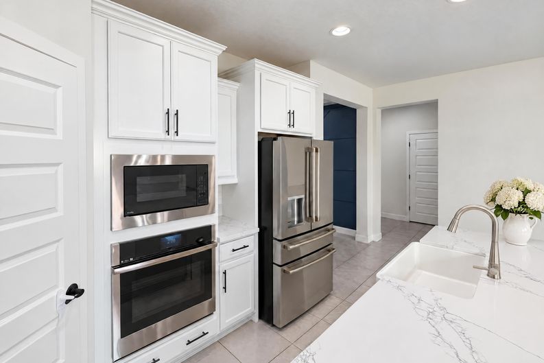 Photo 11 of 45 of 17996 W Raymond St, Goodyear, AZ