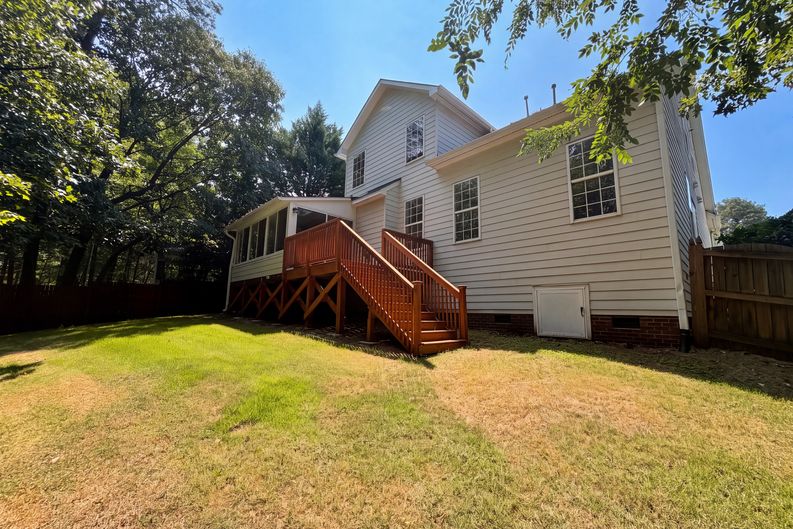 Photo 5 of 16 of 113 Vista Brooke Dr, Morrisville, NC