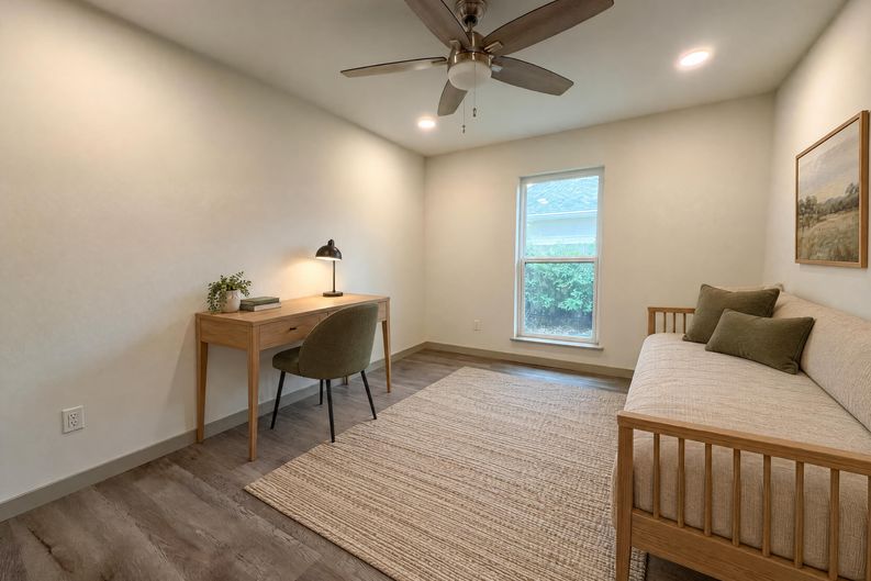 Photo 12 of 19 of 10726 Sugar Hill Dr, Houston, TX