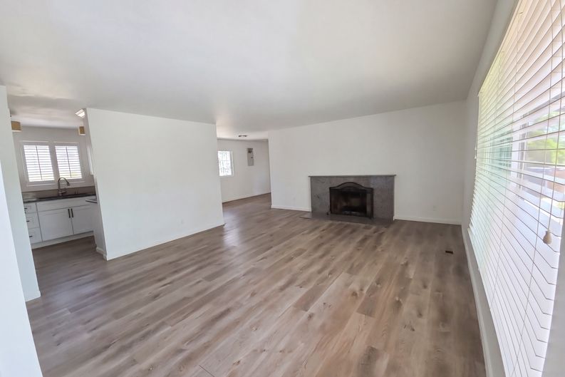 Photo 3 of 16 of 2508 W Francis Ave, Spokane, WA