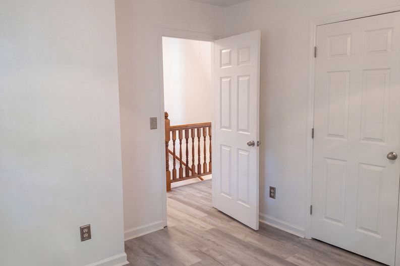Photo 19 of 27 of 4219 King Edward Ct, Greensboro, NC