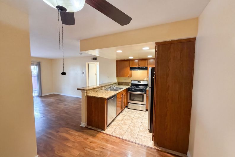 Photo 22 of 31 of 920 S Palmetto Ave, Ontario, CA