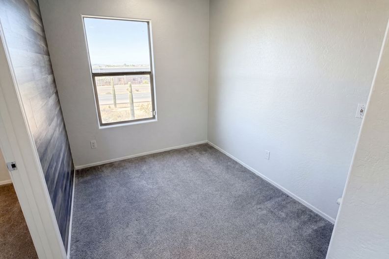 Photo 20 of 40 of 2513 W Florentine Rd, Phoenix, AZ
