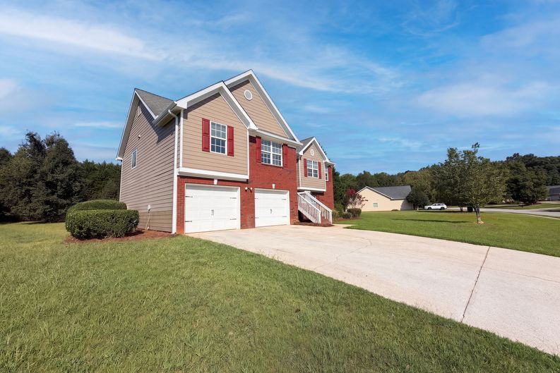 Photo 82 of 100 of 70 Feldspar Dr, Jefferson, GA