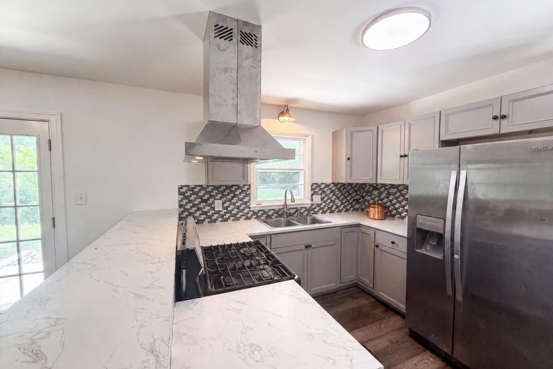 Photo 11 of 17 of 3119 Holbrook Dr SW, Marietta, GA