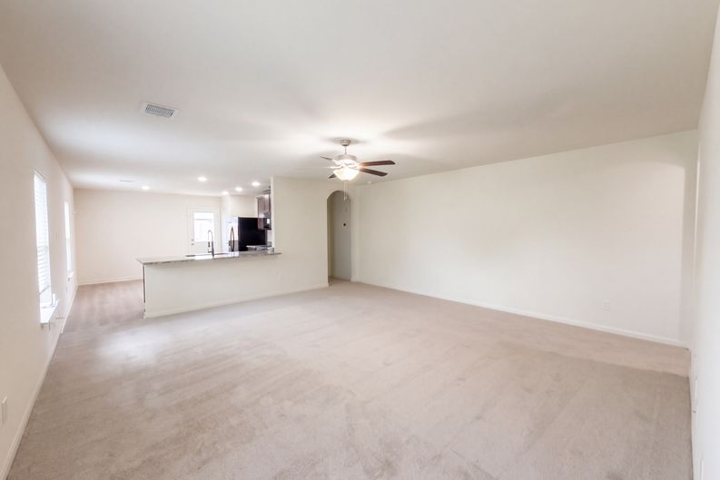Photo 3 of 16 of 6115 El Oro Dr, Houston, TX