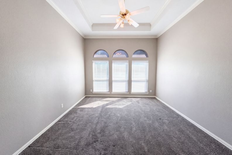 Photo 12 of 24 of 2404 Royal Birkdale Dr, Plano, TX