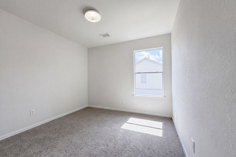 Photo 10 of 22 of 16519 Eaglewood Shadows Dr, Sugar Land, TX