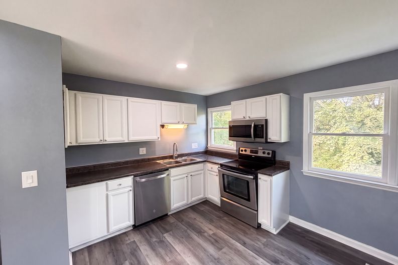 Photo 7 of 18 of 5601 Beaconsfield Rd, Charlotte, NC