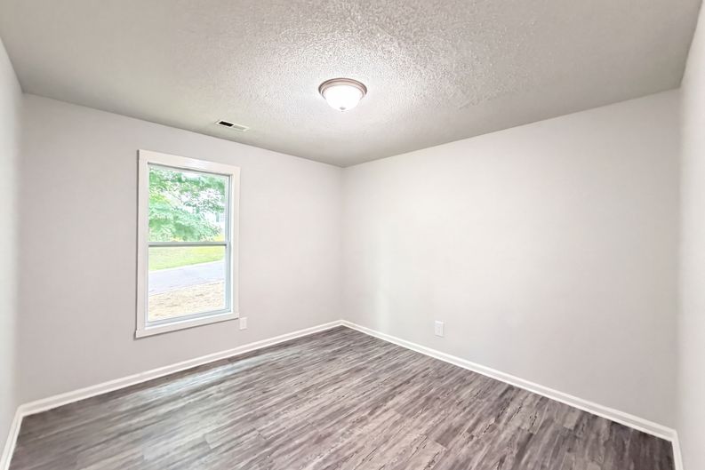 Photo 9 of 18 of 8822 Hunter Green Ln, Charlotte, NC