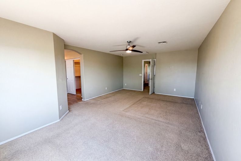 Photo 4 of 33 of 11397 W Lincoln St, Avondale, AZ
