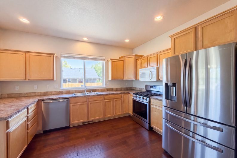 Photo 9 of 22 of 1586 NE Grandhaven St, McMinnville, OR