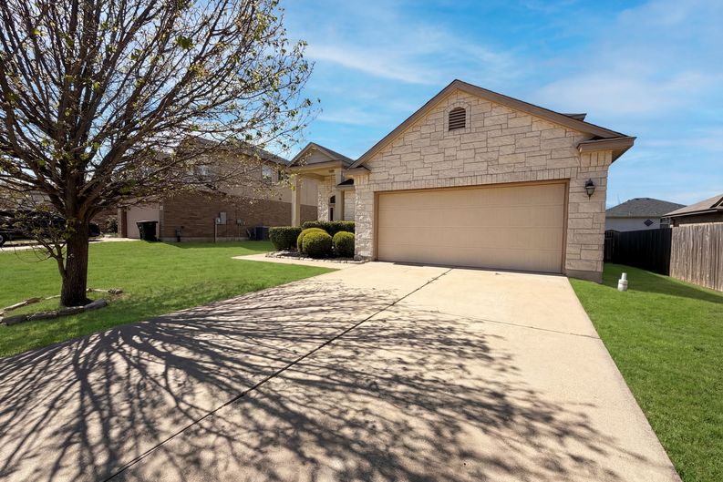 Photo 7 of 20 of 5105 Willamette Ln, Killeen, TX
