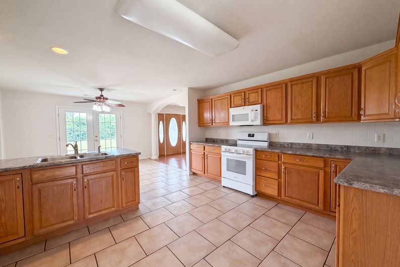 Photo 6 of 26 of 2357 Bastean Rd, Wentzville, MO