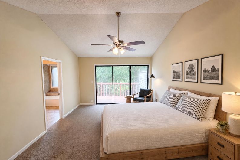 Photo 4 of 24 of 3271 Tennington Pl, Lawrenceville, GA