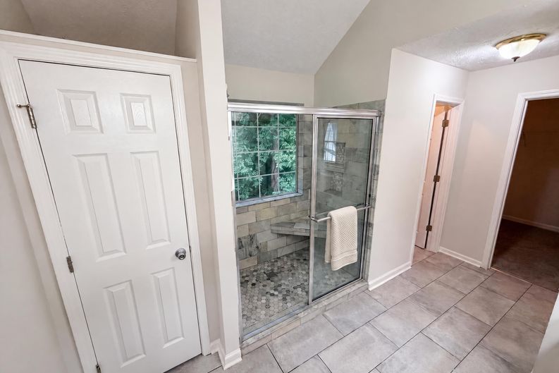 Photo 34 of 50 of 1800 Ivy Stone Ct, Buford, GA