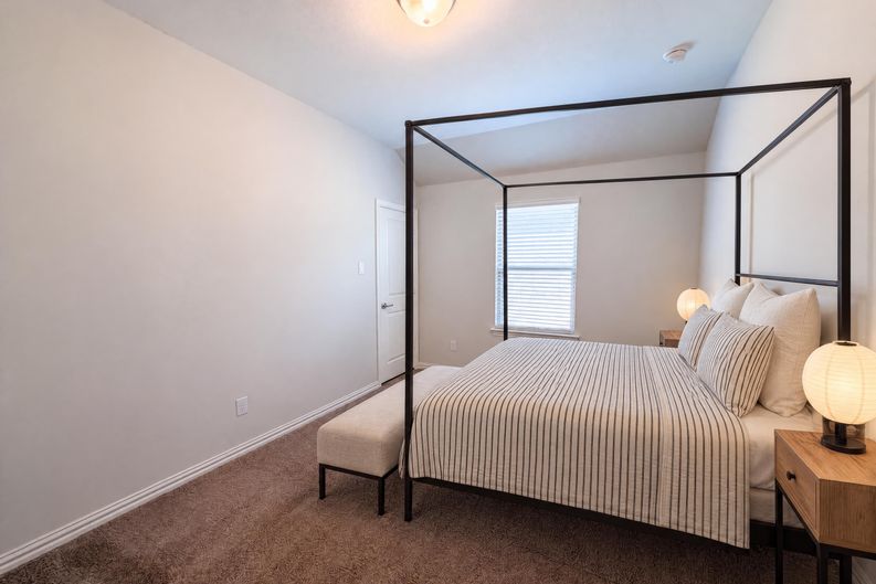 Photo 17 of 22 of 1448 Martingale Ln, Forney, TX