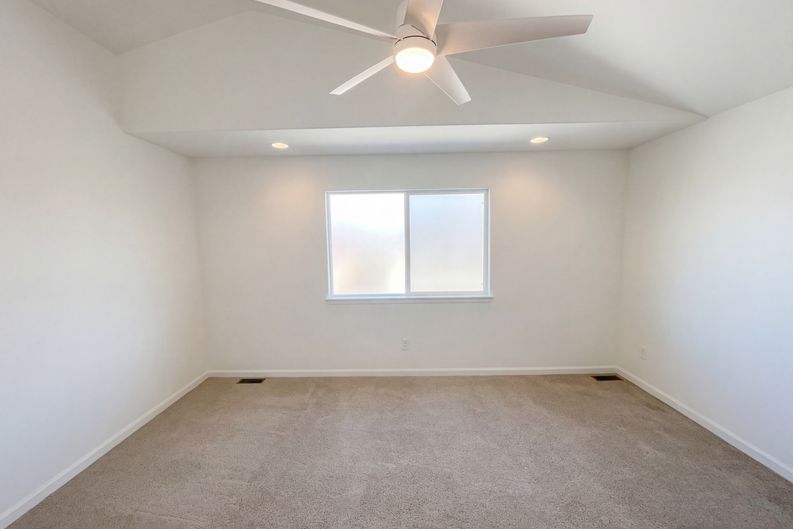 Photo 9 of 20 of 9686 Fairwood St, Littleton, CO