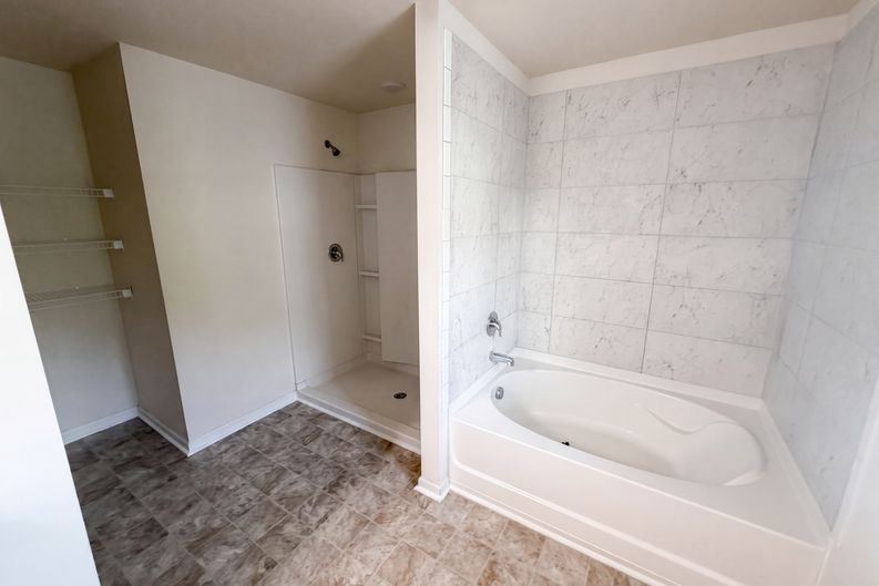 Photo 12 of 22 of 611 Dodson Lake Ct, Fairburn, GA