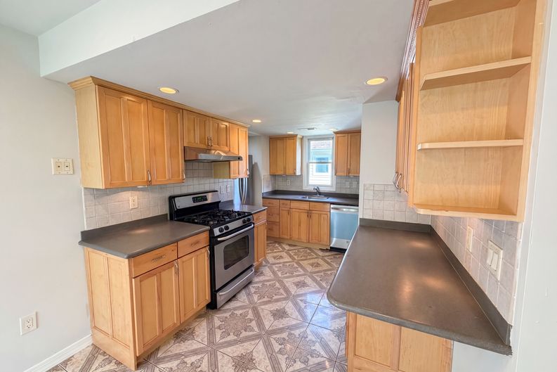 Photo 7 of 26 of 506 Lyons Rd, Basking Ridge, NJ