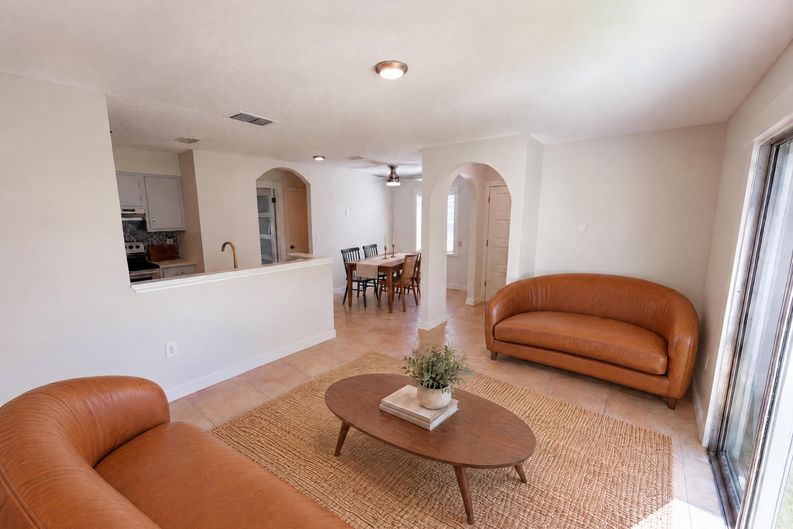 Photo 9 of 20 of 411 Dorchester Sq, Lake Mary, FL