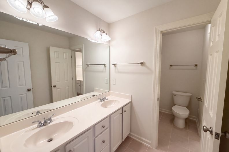 Photo 33 of 40 of 12212 Ashton Woods Ln, Raleigh, NC