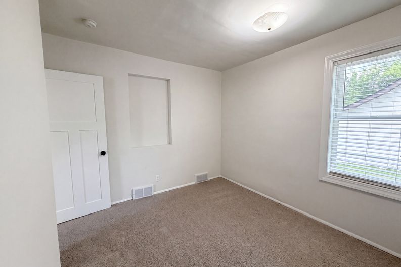 Photo 10 of 18 of 6026 Xerxes Ave S, Edina, MN