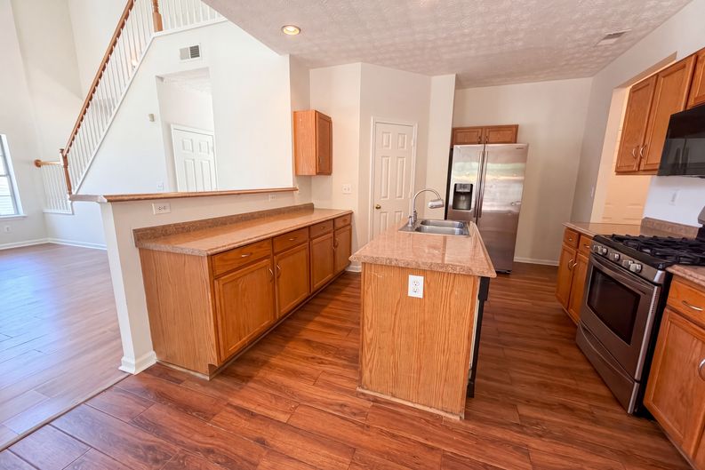 Photo 7 of 55 of 835 Shadow Lake Dr, Lithonia, GA