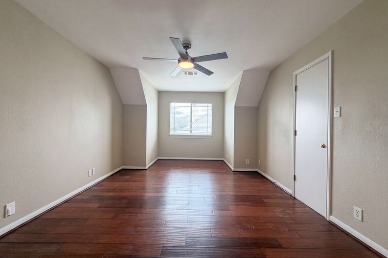 Photo 9 of 23 of 13419 Star Heights Dr, San Antonio, TX