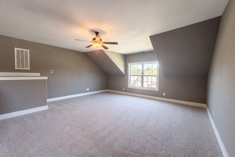 Photo 20 of 24 of 2155 Savage Creek Dr, Springfield, TN