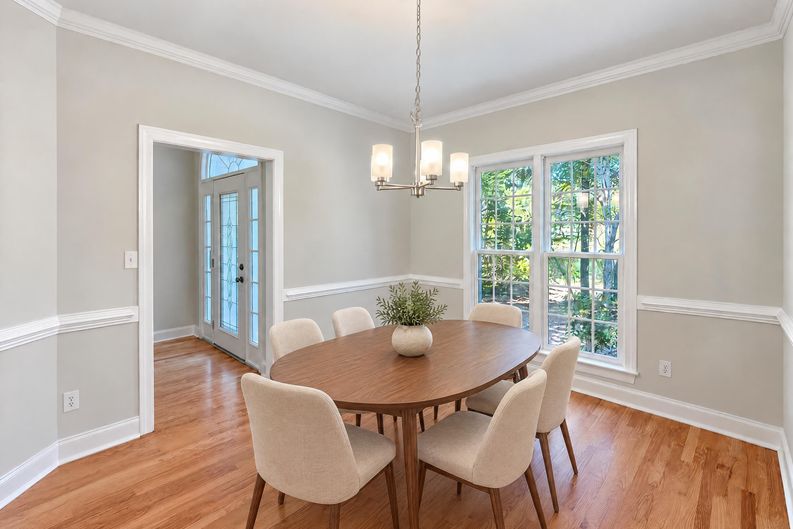 Photo 7 of 29 of 2916 Woodslope Dr, Raleigh, NC
