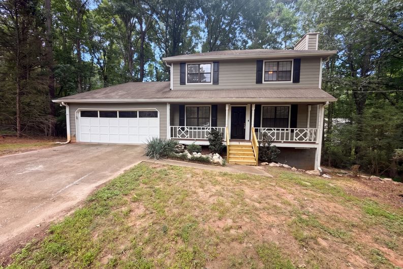 Photo 19 of 24 of 4628 Sapling Ct, Douglasville, GA