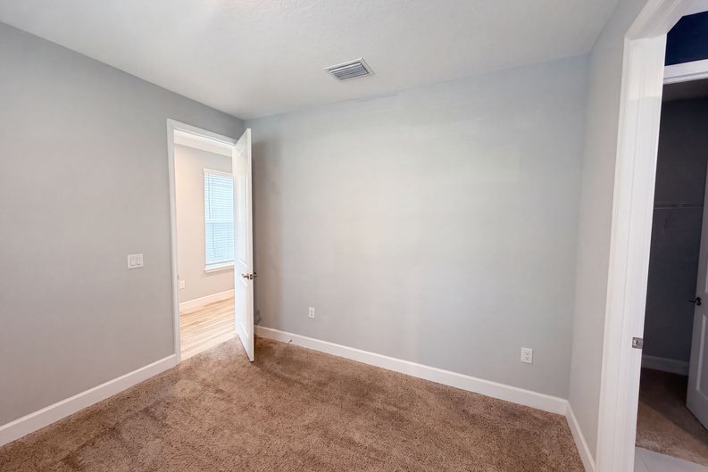 Photo 16 of 47 of 13720 Stevenson Ln, Odessa, FL