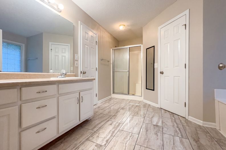 Photo 15 of 19 of 223 Williston Dr, Huntsville, AL