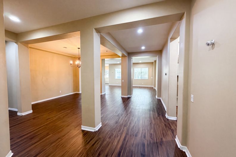 Photo 7 of 39 of 18136 W Devonshire Ave, Goodyear, AZ