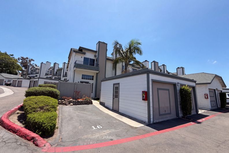 Photo 20 of 27 of 8745 Spring Canyon Dr, Spring Valley, CA