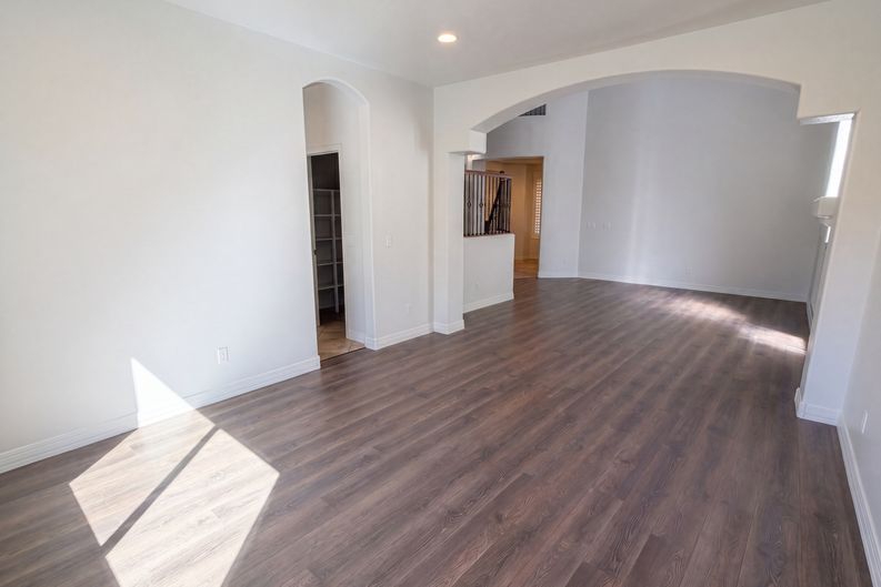 Photo 7 of 43 of 5032 W Yearling Rd, Phoenix, AZ
