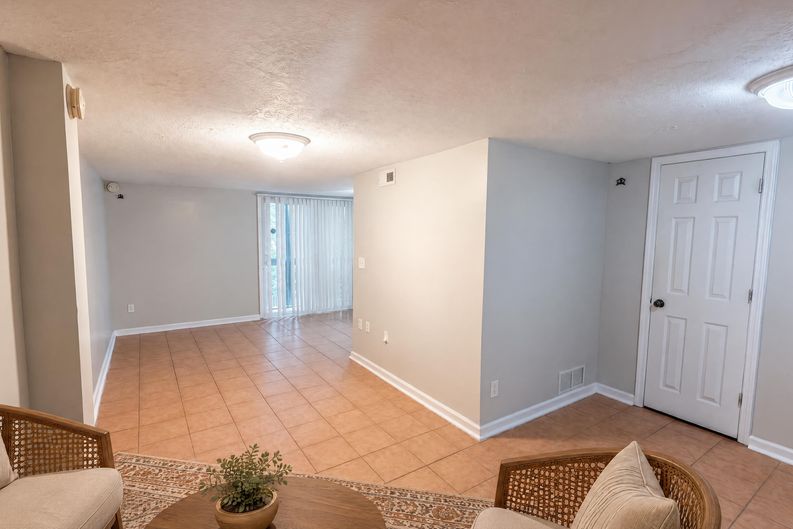 Photo 19 of 24 of 6977 Flagstone Dr, Austell, GA