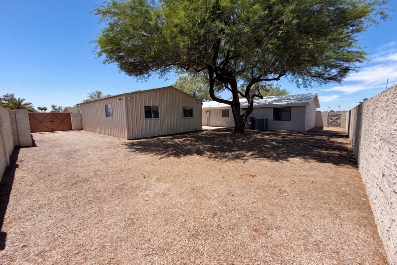 Photo 5 of 26 of 103 N 63rd St, Mesa, AZ
