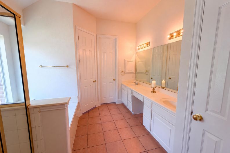 Photo 12 of 16 of 1724 Boxwood Ln, Wylie, TX