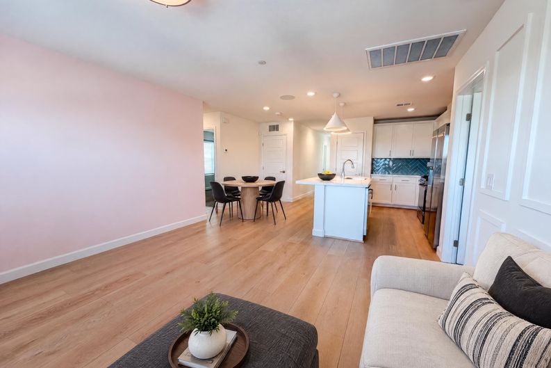 Photo 6 of 19 of 541 Bellum Dr, Henderson, NV