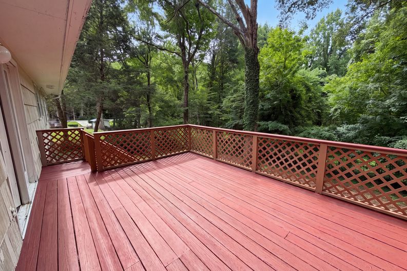 Photo 15 of 17 of 5148 Clearview Dr, Winston Salem, NC