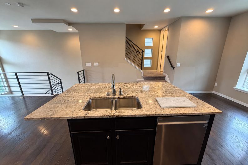 Photo 7 of 20 of 15738 E Broncos Pl, Englewood, CO