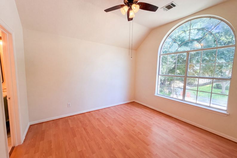 Photo 13 of 22 of 3106 Westshore Dr, Rowlett, TX