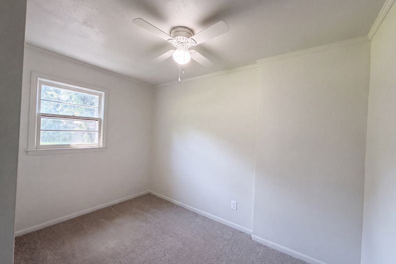 Photo 10 of 13 of 11615 W 68th St, Shawnee, KS